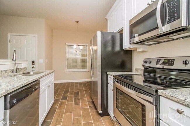Foto del edificio - 2175 Cason Ln