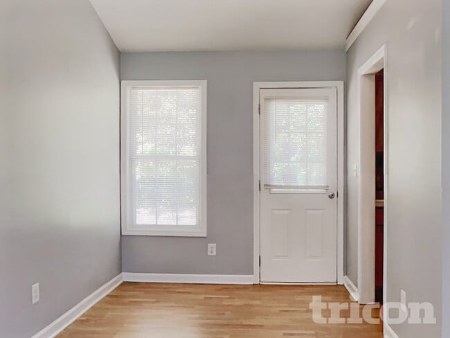 Building Photo - 621 Southern Trace Crossing