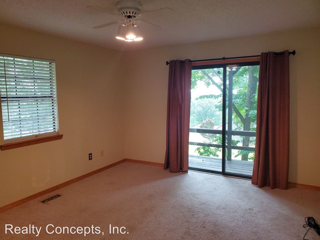 Foto del edificio - 22500 E War Eagle Rd