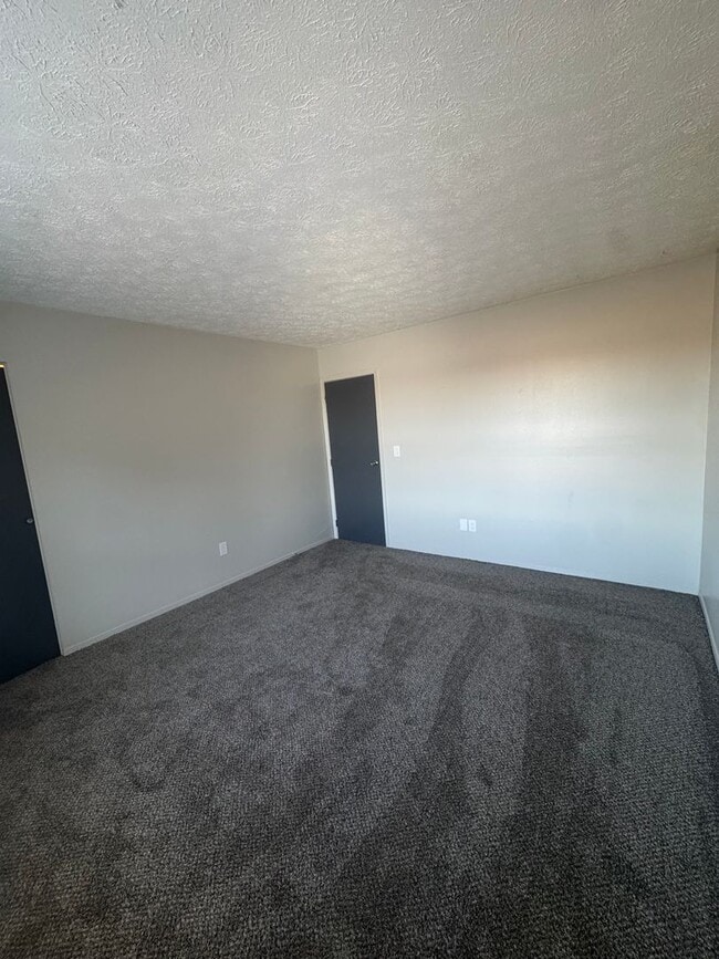 Building Photo - 6972-6996-6996 Joseph Dr