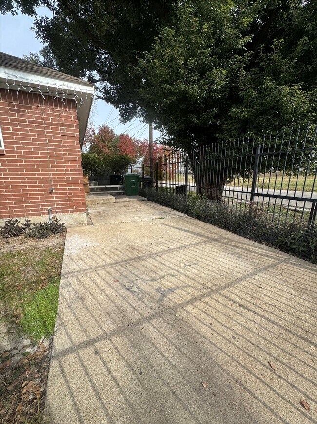 Foto del edificio - 2101 Maury St