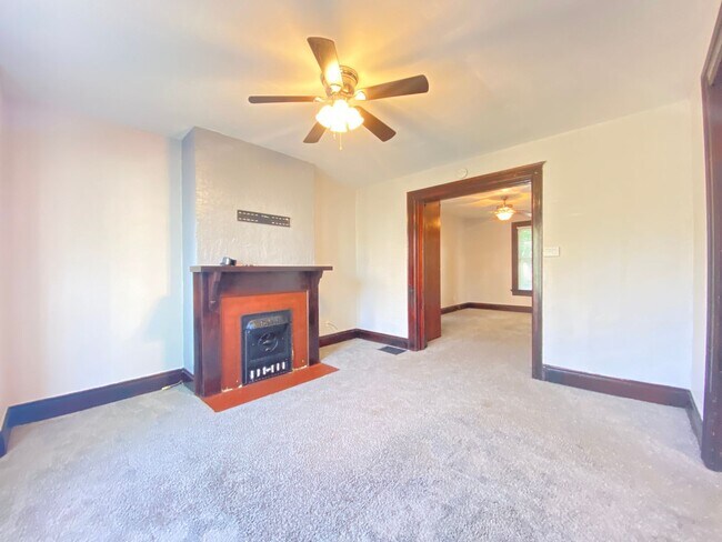 Building Photo - Pioneer Home **MOVE IN SPECIAL 50% OFF 1 M...