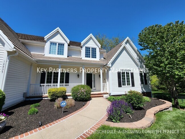 Building Photo - 12835 Century St - Perfection!