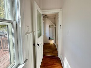 Building Photo - 38 Walnut St