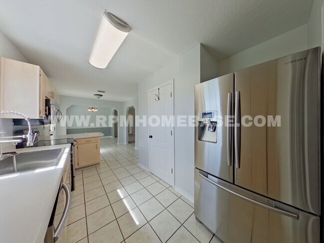 Building Photo - 4 Bed Navarre Home on Half+ Acre, Fenced Yard & Detached Garage Near Hurlburt
