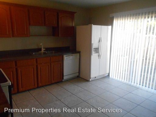 Building Photo - 8071 Sparrow Dr