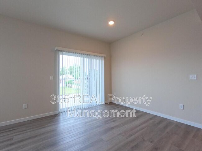 Foto del edificio - 610 Cedar St