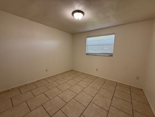 Foto del edificio - 1215-1217 59th Ave E