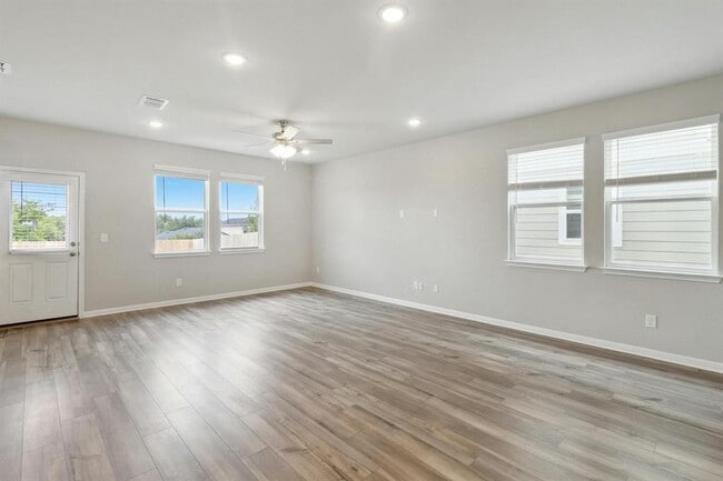 Building Photo - 6158 Marsh Ln