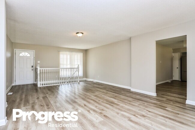 Building Photo - 3035 Oriental Dr