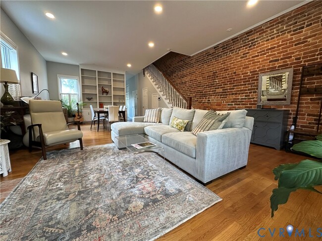 Foto del edificio - 404 N Shields Ave