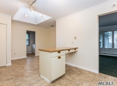 Foto del edificio - 107 Brewster Rd