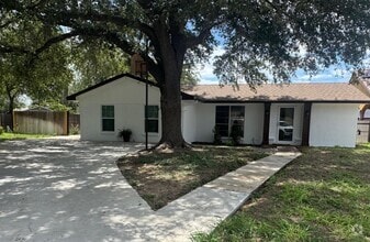 Building Photo - 304 Richmond Ct