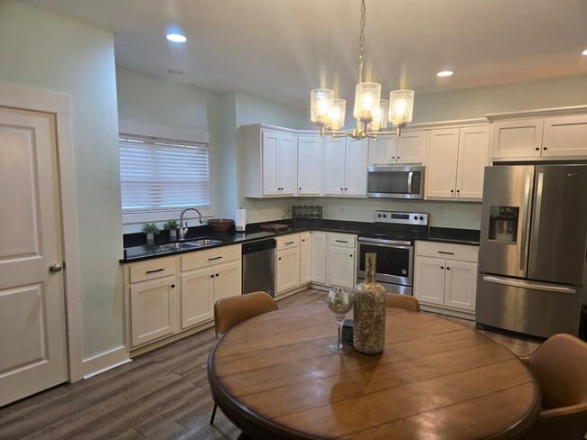 Building Photo - 4034 Waterfield Ln