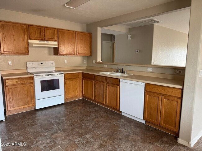 Building Photo - 3110 S 100th Ln