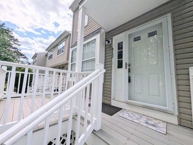 Foto del edificio - 4730 Boxwood Pl