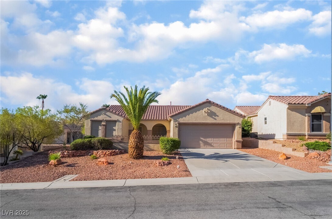 Foto principal - 2571 Thatcher Ave