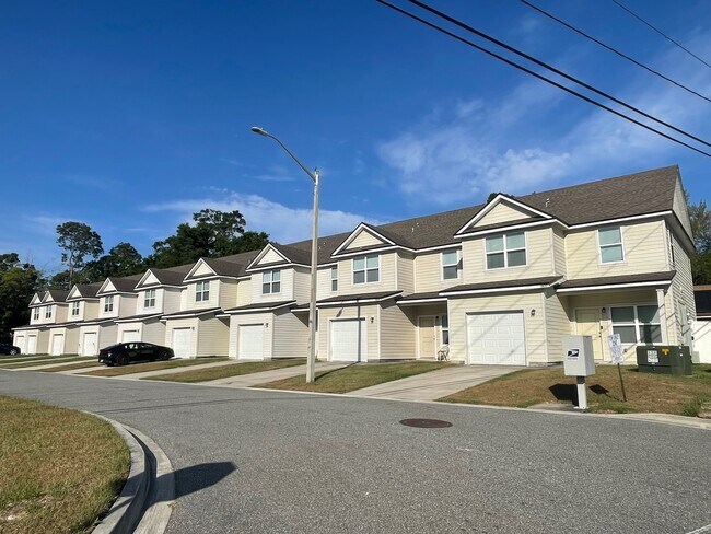Building Photo - 3609 Vidus Ct