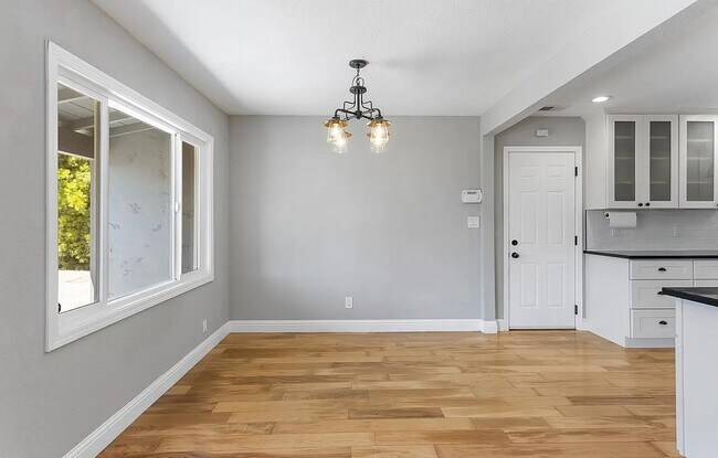 Foto del edificio - 16700 Citronia St