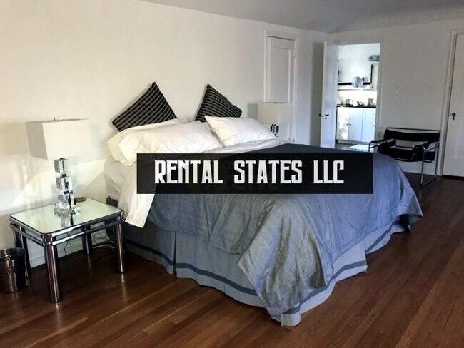 Building Photo - 3 bedroom in New Rochelle NY 10801