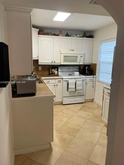 Building Photo - 7707 SW 86th St
