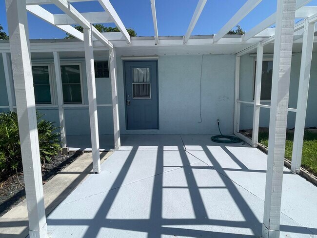 Foto del edificio - 335 Hernando St
