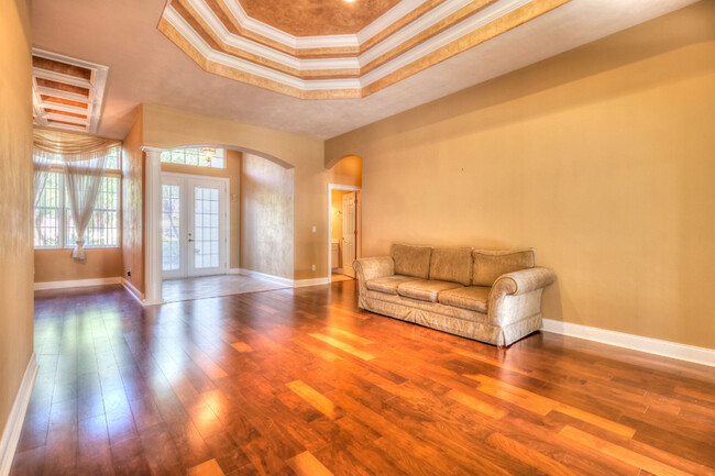 Foto del edificio - Stunning Pool Home in Town Park!