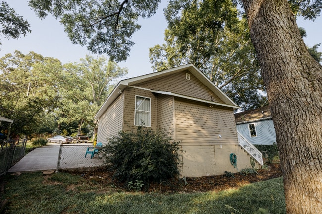 Building Photo - 209 Mill St