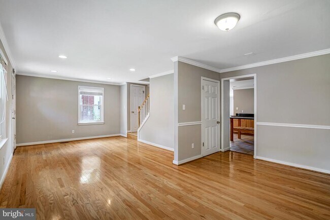 Foto del edificio - 1424 N Longfellow St