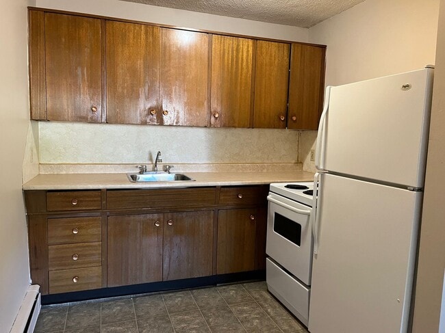 Building Photo - 1 Bed 1 Bath Unit in Red Deer, AB