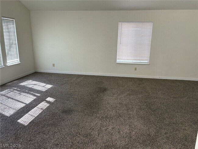 Foto del edificio - 5608 Red Bluff Dr