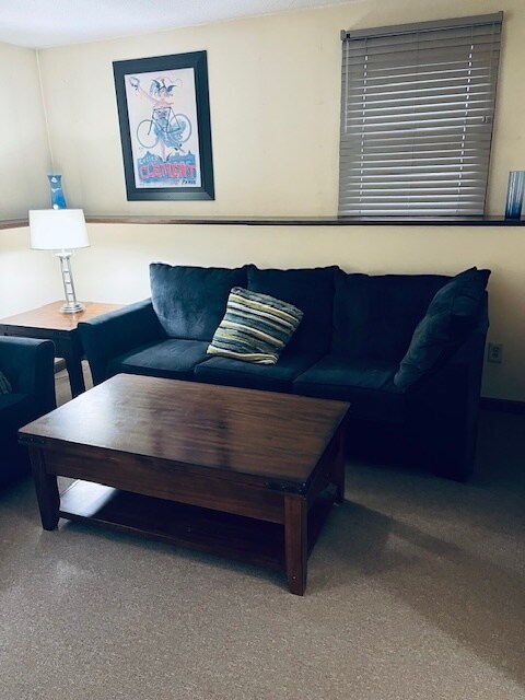 Sala de estar - 80 Stevens Ave