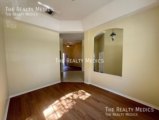 Foto del edificio - 7823 Fernleaf Dr