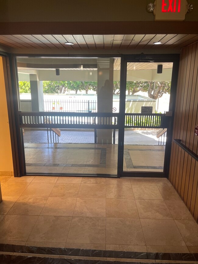 Foto del edificio - 2600 Pualani Way