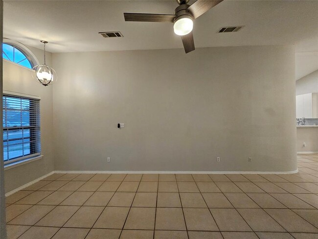 Foto del edificio - 12806 Margit Dr