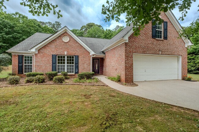 Foto del edificio - Beautiful 4 Bedroom Home on Large Private Lot in Hoschton