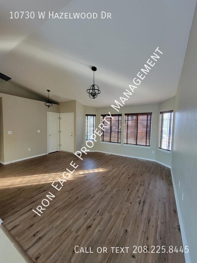 Building Photo - 10730 W Hazelwood Dr