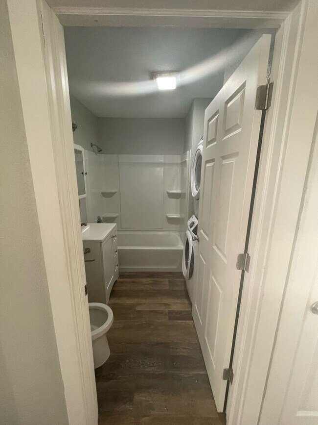 Foto del edificio - 709 W 1st St