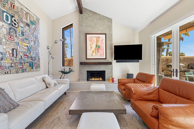 Building Photo - 49069 Mariposa Dr