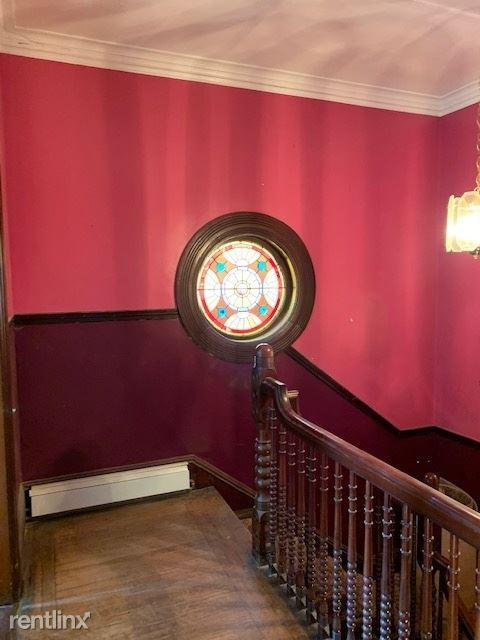 Foto del edificio - 8 br, 3 bath House - 152 Cross St