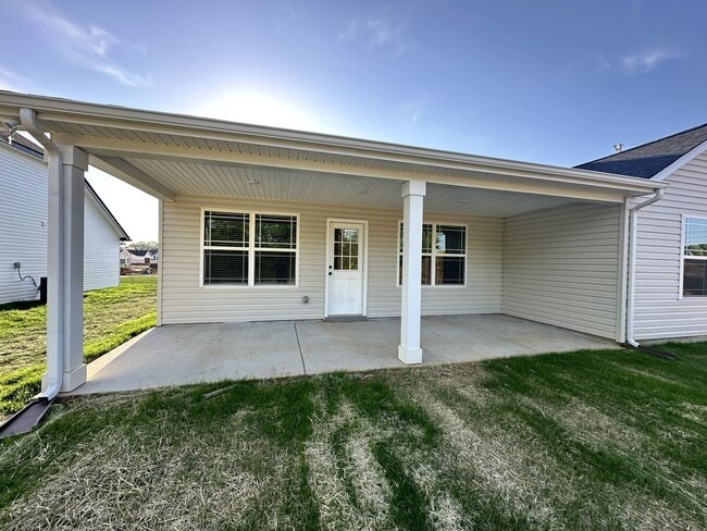 Building Photo - Springfield One Level with Bonus Room Above Garage