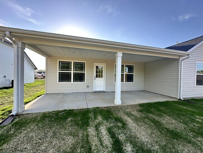 Foto del edificio - Springfield One Level with Bonus Room Above Garage