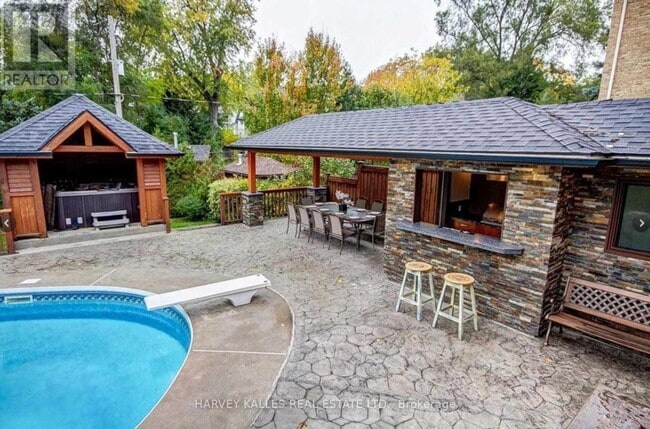 Building Photo - 22 Finchley Rd