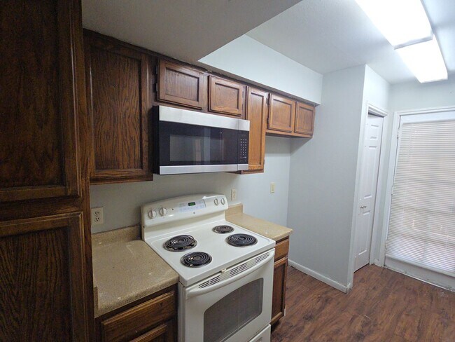 Foto del edificio - 14600 Fonmeadow Dr