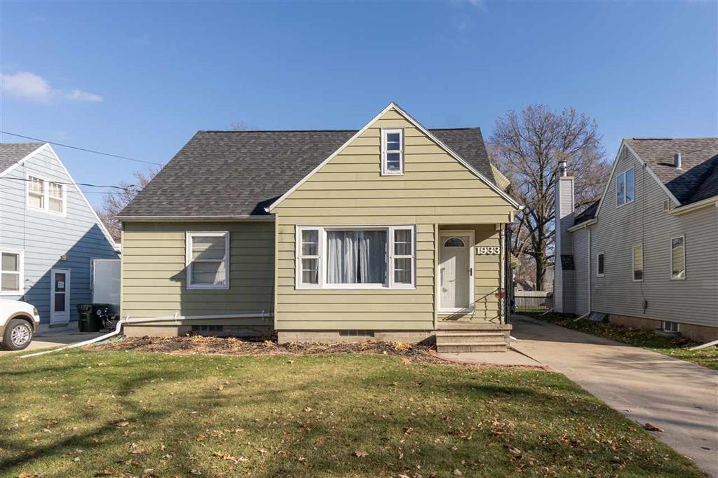 1933 W 6th St, Waterloo, IA 50702 House Rental in Waterloo, IA