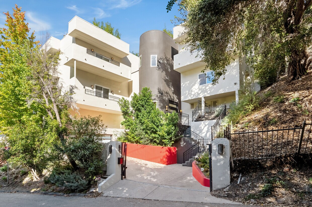 Primary Photo - 4148 Sunswept Dr