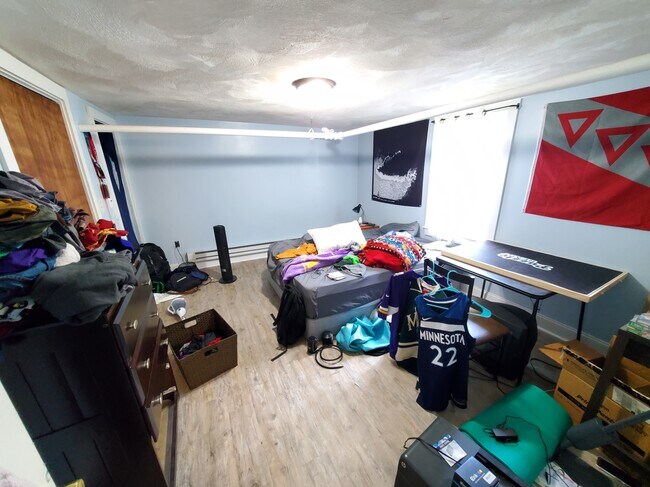 Foto del edificio - 305 Rindge Ave