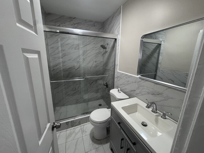 Building Photo - 1230 Vim Dr