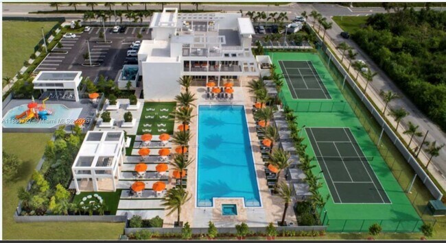 Foto del edificio - 6468 NW 103rd Pl