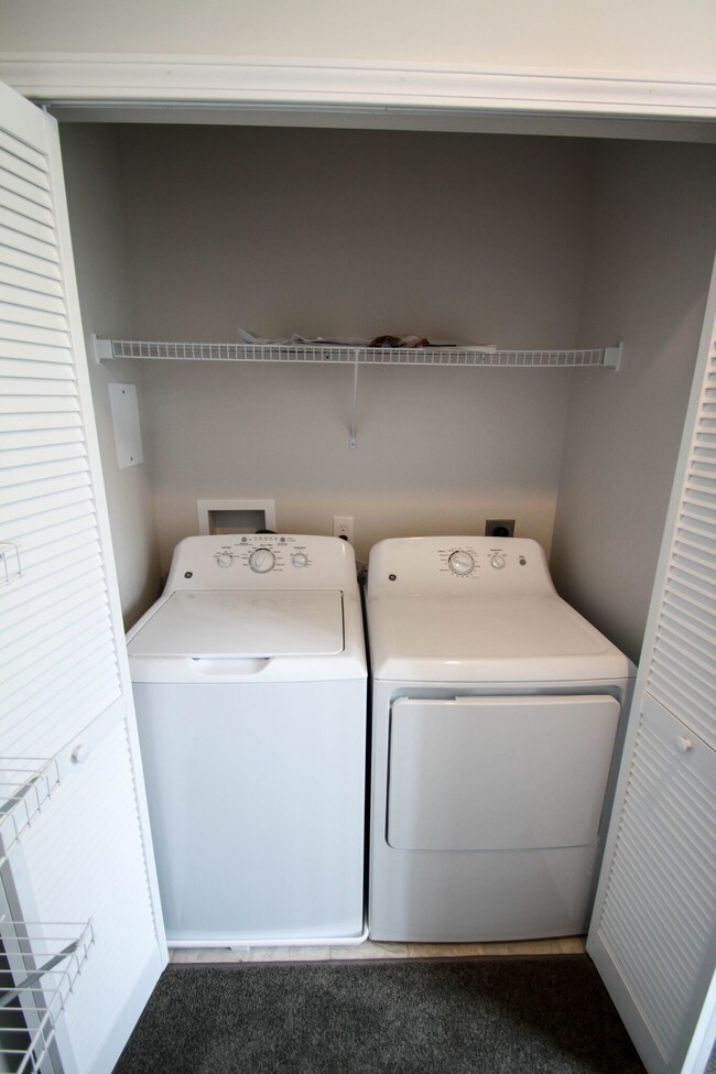 Foto del edificio - The Americana Apartments